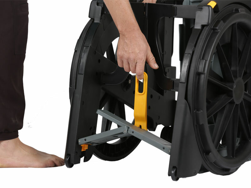 Wheelable vouwbare douche &amp; toilet rolstoel
