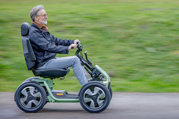 Scootmobiel Sterling S800 bij Scoozy